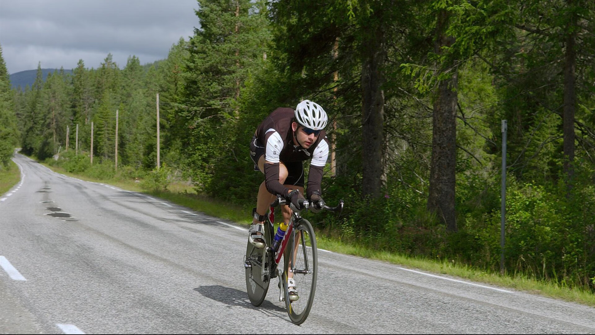 阿圭罗一锤定音成胜负手，英格兰提前终结悬念送新西兰回家