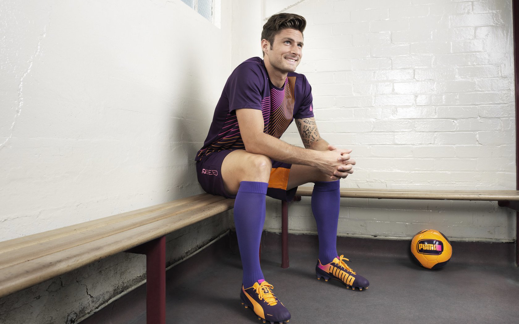 绿茵场上的险胜与乒乓桌边的传奇,当韩国队绝境逢生,张继科再书历史