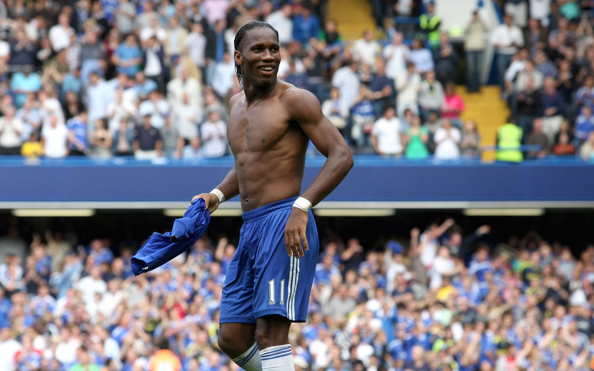 红黑军团展铁血风骨,布鲁诺一剑封喉定乾坤—AC米兰轻取拜仁关键战纪实